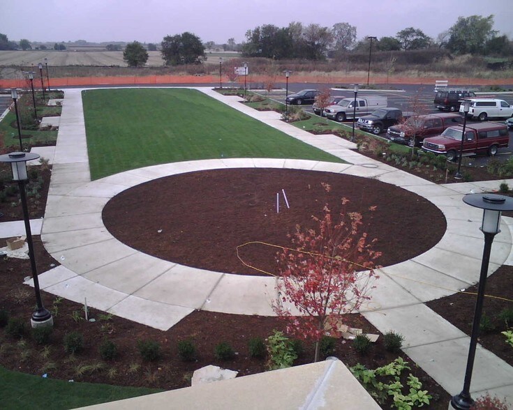 More Photos Of 2380 Esplanade Dr, Algonquin Office For Lease