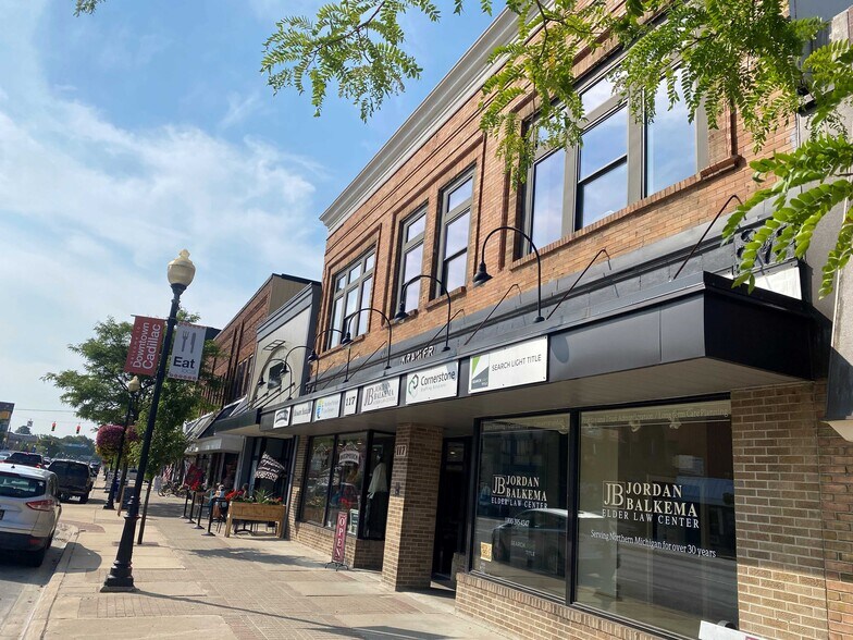 More Photos Of 117 N Mitchell St, Cadillac Medical For Sale