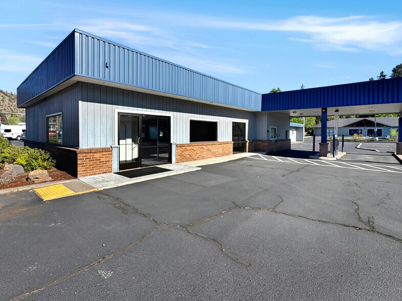 Primary Photo Of 671 NE Greenwood Ave, Bend Office For Lease