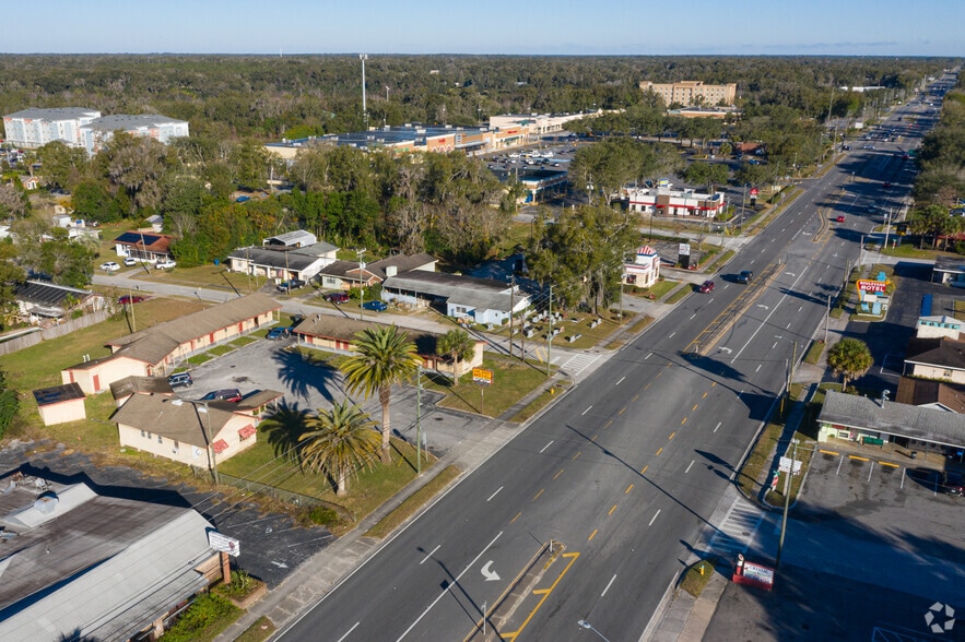 More Photos Of 1340 N Woodland Blvd, Deland Hotel For Sale