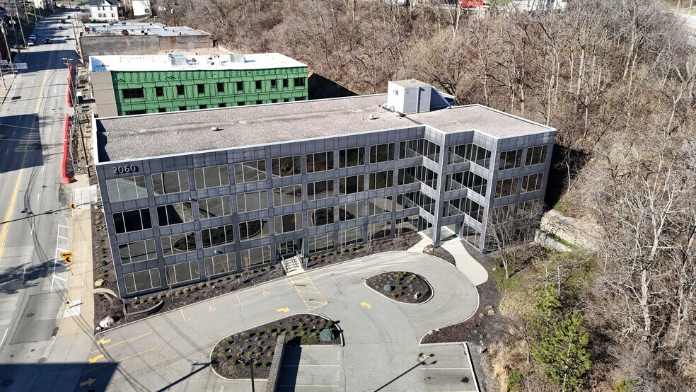 More Photos Of 2060 Reading Rd, Cincinnati Office For Sale