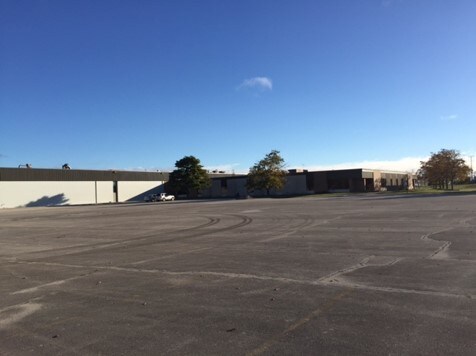 More Photos Of 606 Parkway Blvd, Two Rivers Warehouse For Sale
