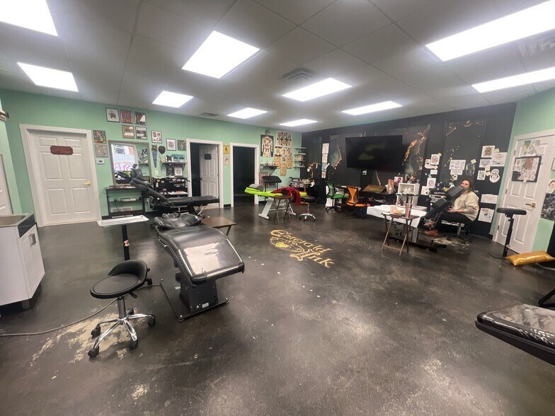 More Photos Of 123 1st St SE, Mason City Office For Lease