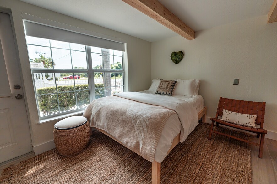 More Photos Of 2502 Tamarind Dr, Hutchinson Island Hotel For Sale