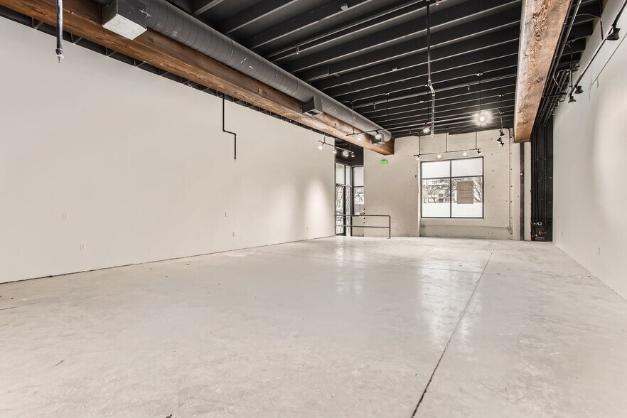 More Photos Of 1411-1435 NW Flanders St, Portland Storefront For Lease