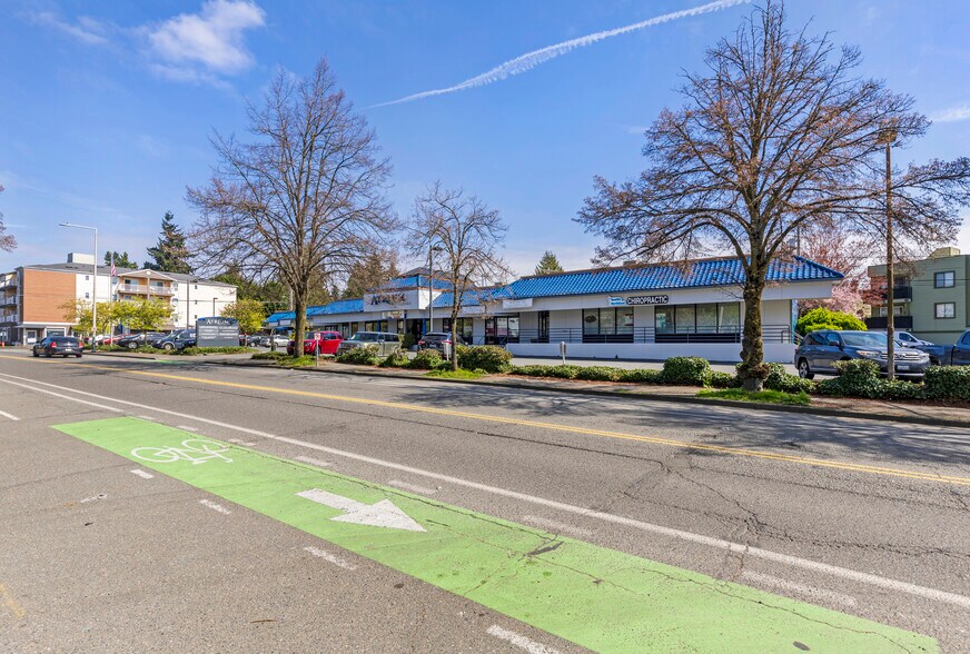 More Photos Of 11730 15th Ave NE, Seattle Freestanding For Lease