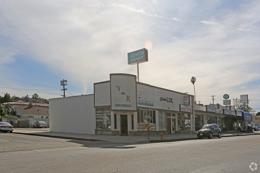 Primary Photo Of 12432-12446 Moorpark St, Studio City Storefront For Sale