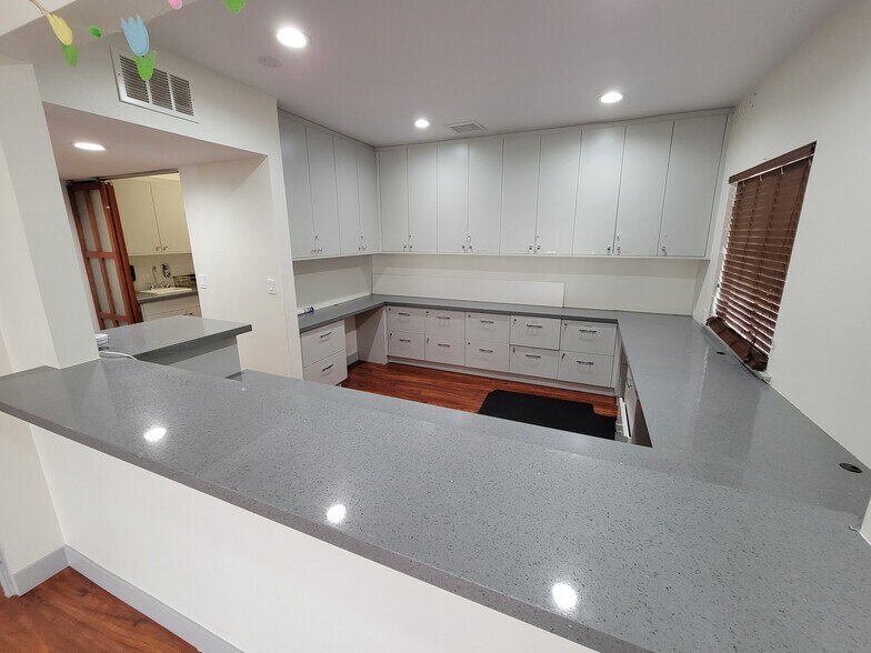 More Photos Of 3231 Waring Ct, Oceanside Medical For Sale