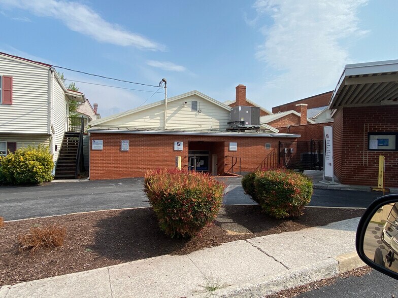More Photos Of 305-307 E Main St, Front Royal Office For Sale