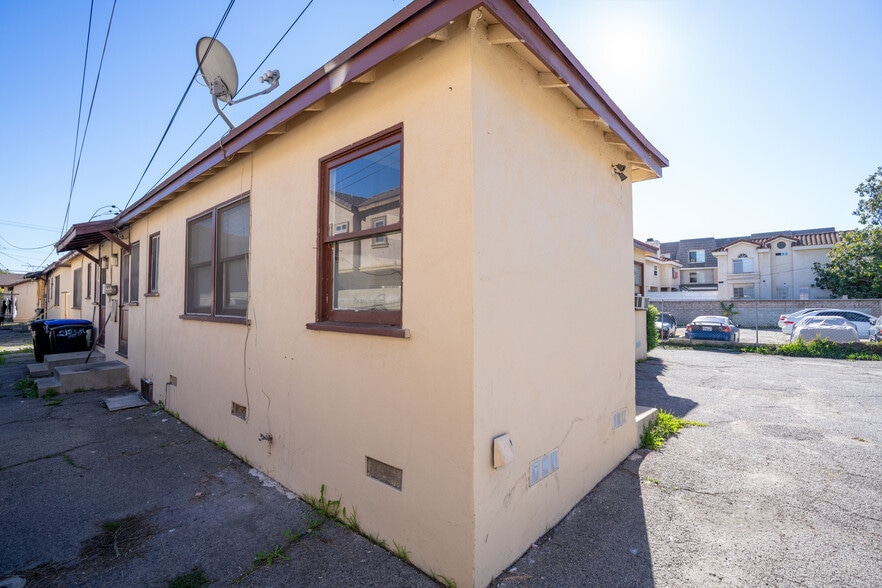 More Photos Of 215 N Alhambra Ave, Monterey Park Apartments For Sale