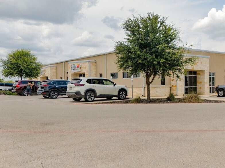 More Photos Of 133 Windy Meadows Dr, Schertz Medical For Sale