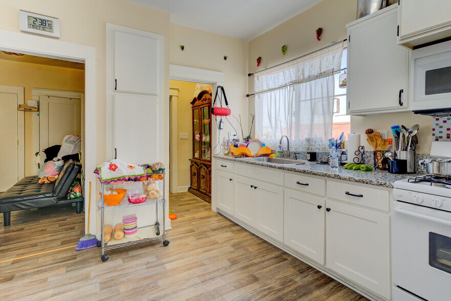 More Photos Of 2608 54th, Los Angeles Apartments For Sale