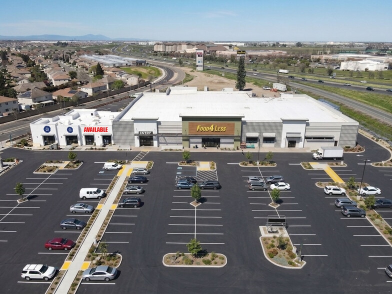 More Photos Of 1527 S Airport Way, Manteca Unknown For Lease