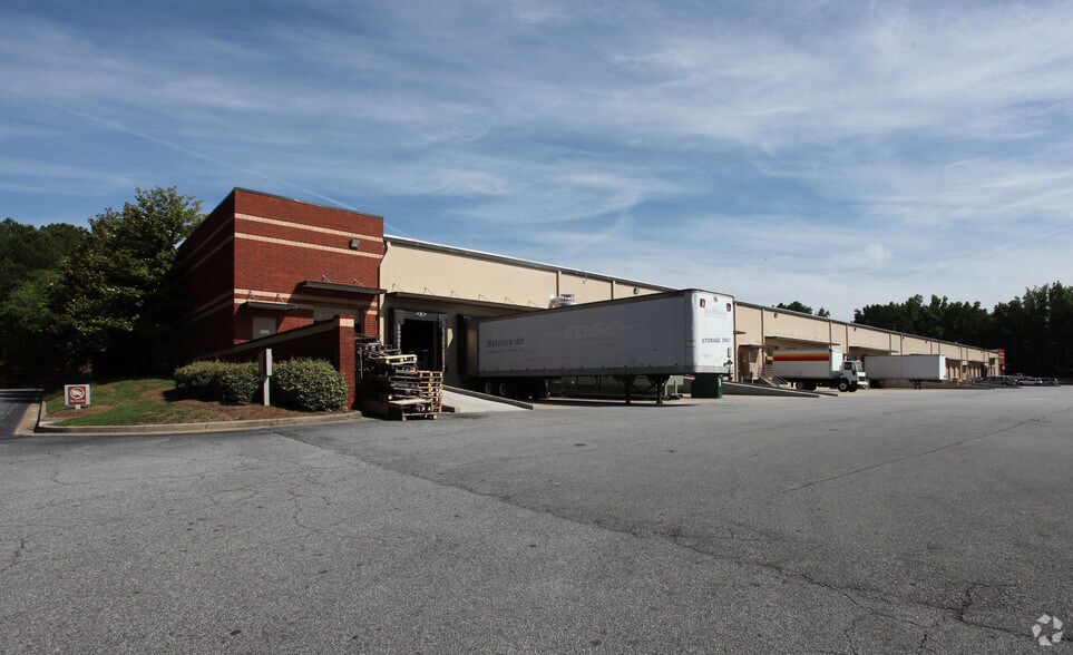 More Photos Of 1675 Lakes Pky, Lawrenceville Warehouse For Lease