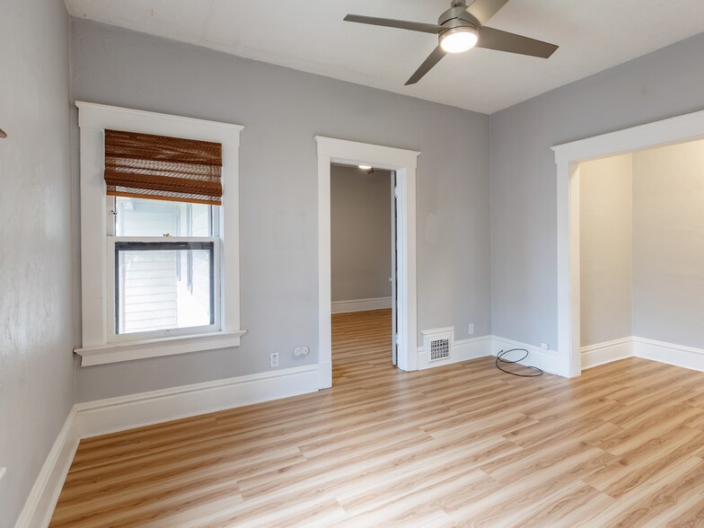 More Photos Of 1830 NW 23rd Pl, Portland Apartments For Sale