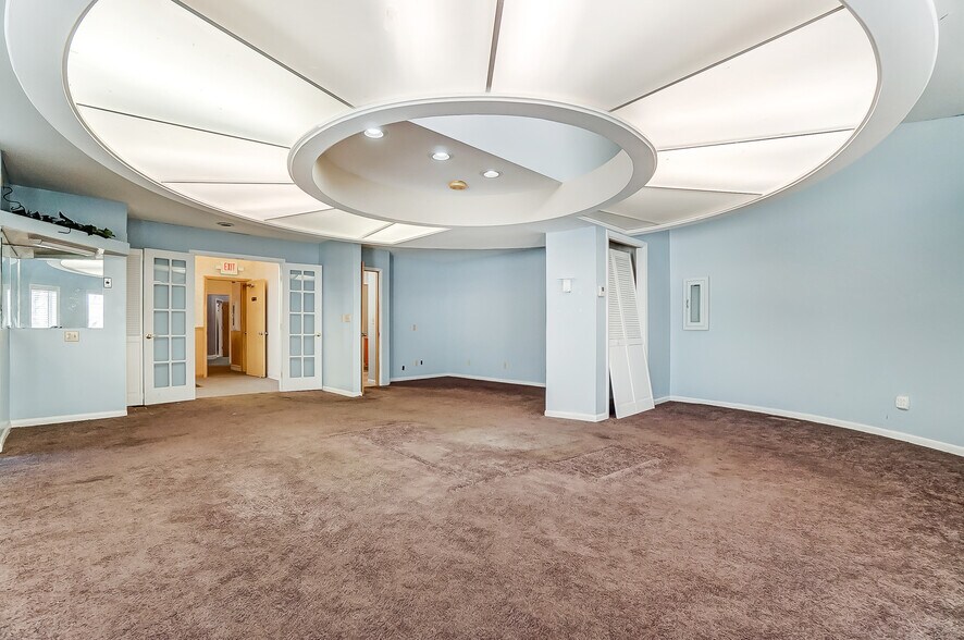 More Photos Of 6750 Brandt Pike, Huber Heights Medical For Sale