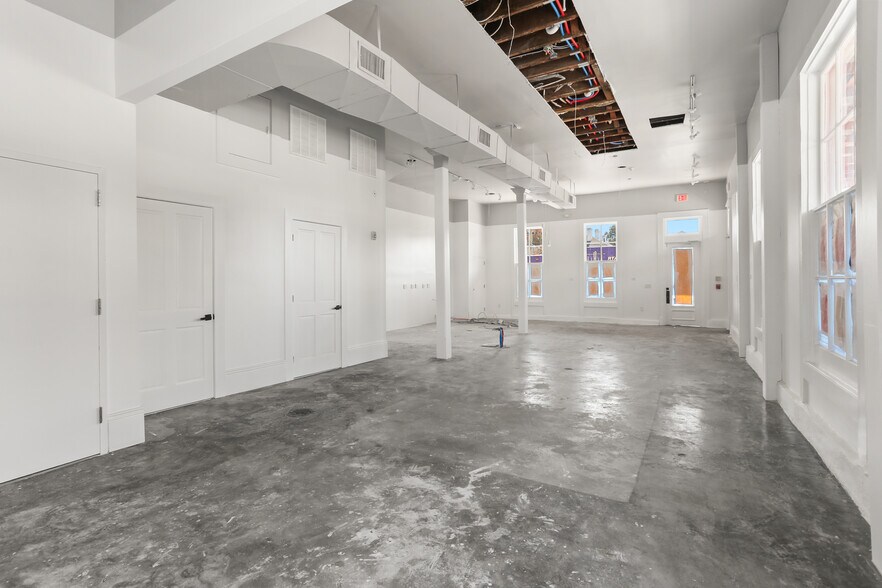 More Photos Of 2401 Saint Claude Ave, New Orleans Storefront Retail Residential For Sale