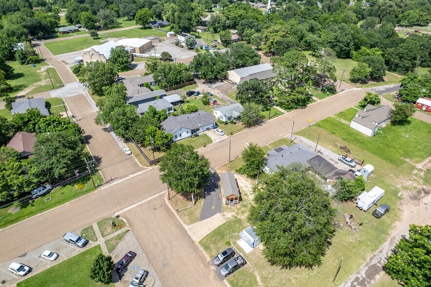 More Photos Of 122 N Green St, Hawkins Land For Sale