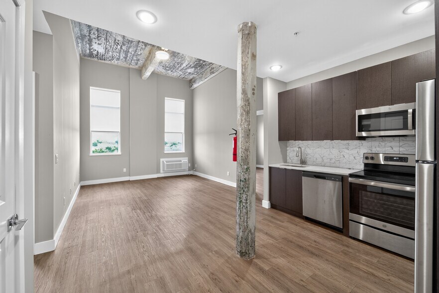 More Photos Of 457 W Lincoln St, Easton Apartments For Sale