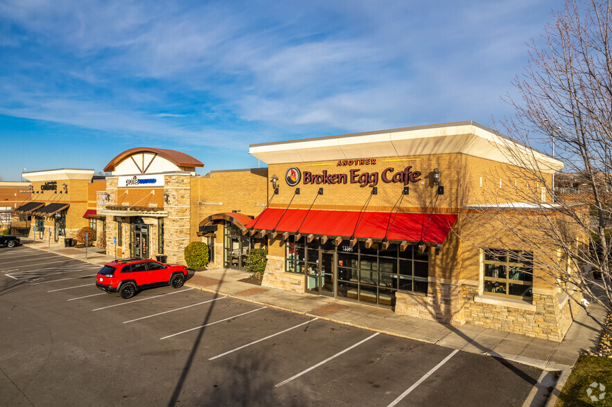 More Photos Of 13366-13386 Metcalf Ave, Overland Park General Retail For Lease