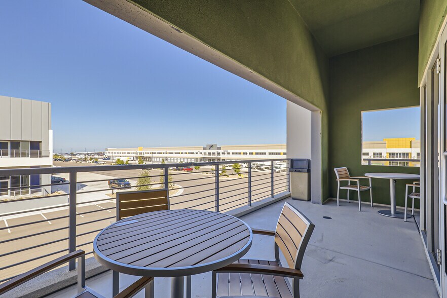 More Photos Of 26100-26120 E 68th Ave, Aurora Unknown For Lease