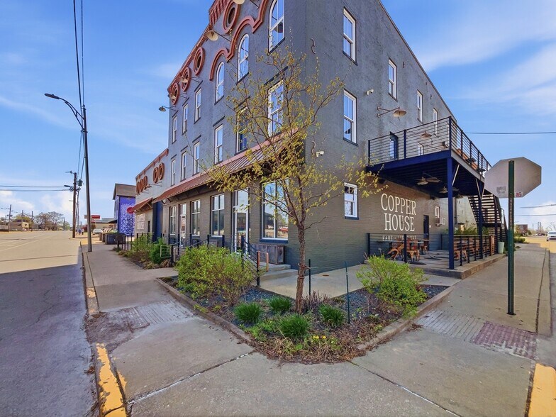 More Photos Of 1430 W Franklin St, Evansville General Retail For Sale