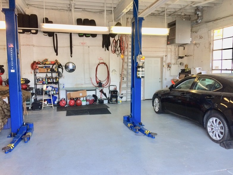 More Photos Of 400 Black Horse Pike, Mount Ephraim Auto Dealership For Sale