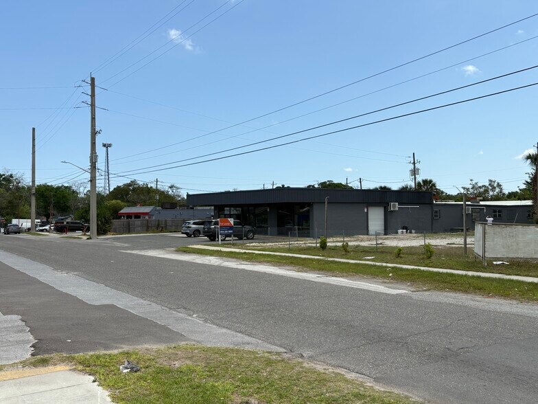 More Photos Of 1346 Gandy St, Jacksonville Flex For Sale