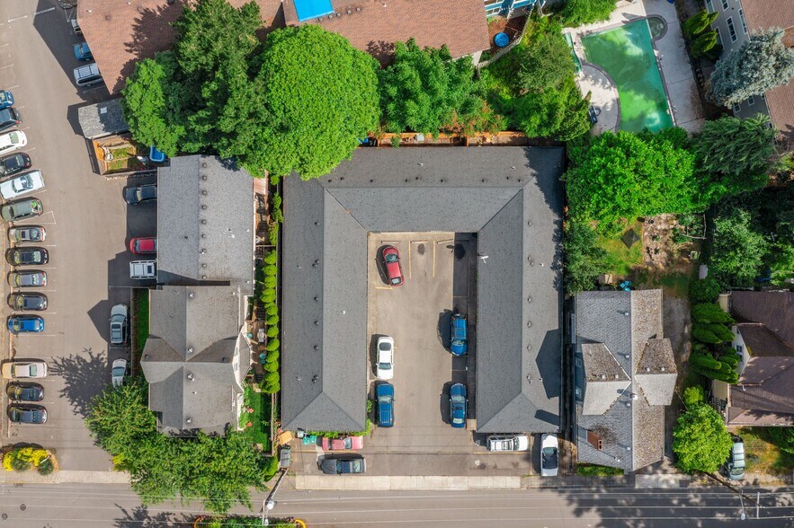 More Photos Of 2507-2525 SE Monroe St, Portland Apartments For Sale