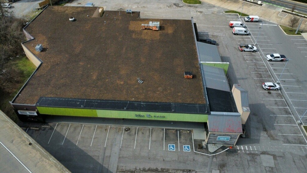 More Photos Of 2711-2721 Franklin Pike, Nashville Freestanding For Lease