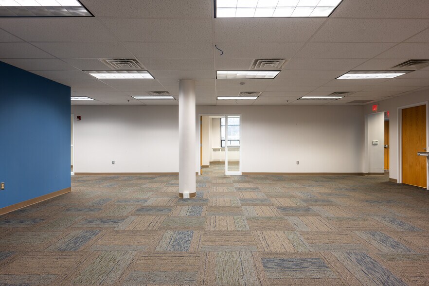More Photos Of 7200 Chestnut St, Upper Darby Township Office For Lease