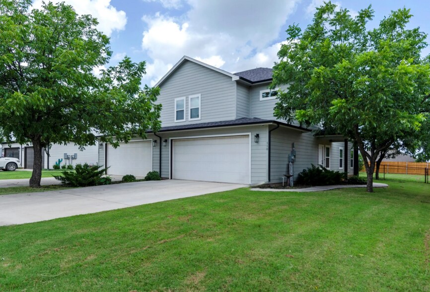 More Photos Of , Paradise Multifamily For Sale