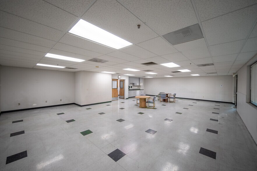 More Photos Of 600 S McClure Rd, Modesto Warehouse For Lease