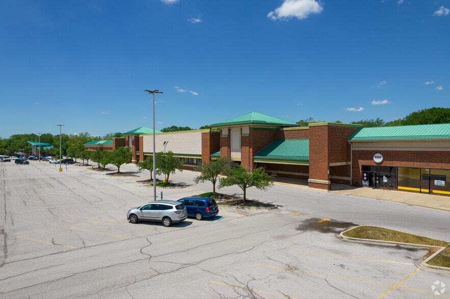 Primary Photo Of 4044-4100 183rd St, Country Club Hills Storefront For Lease
