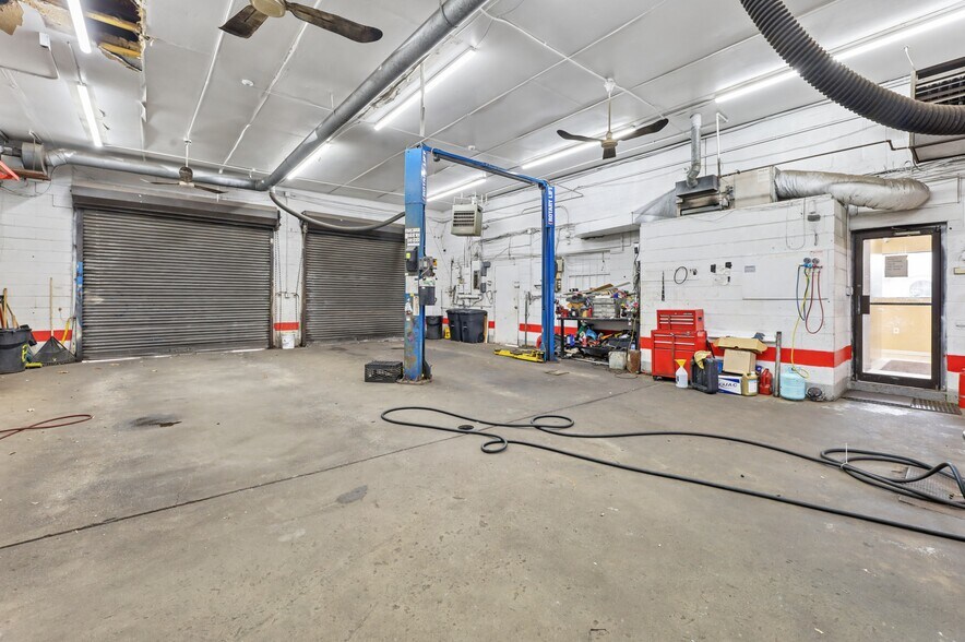 More Photos Of 120-140 US Highway 46, Little Ferry Auto Dealership For Lease