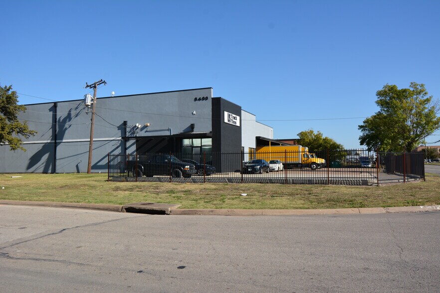 More Photos Of 8400 Sovereign Row, Dallas Distribution For Sale