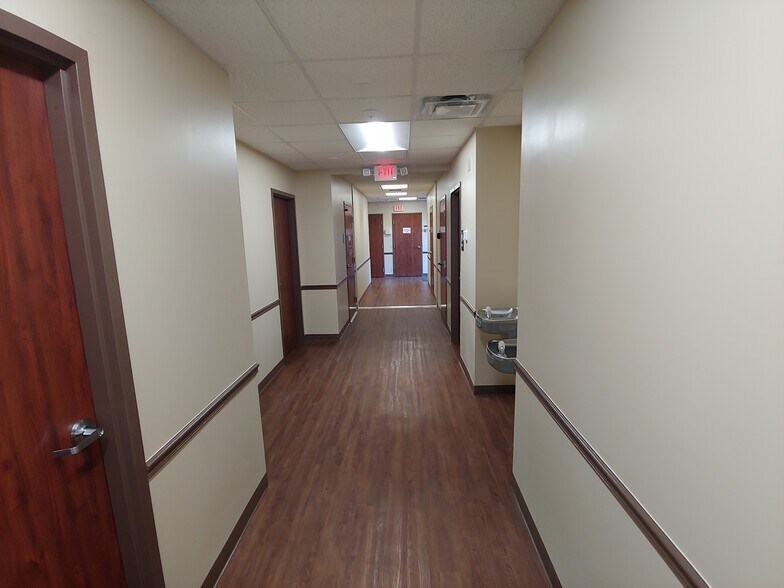 More Photos Of 2191 9th Ave N, Saint Petersburg Medical For Lease
