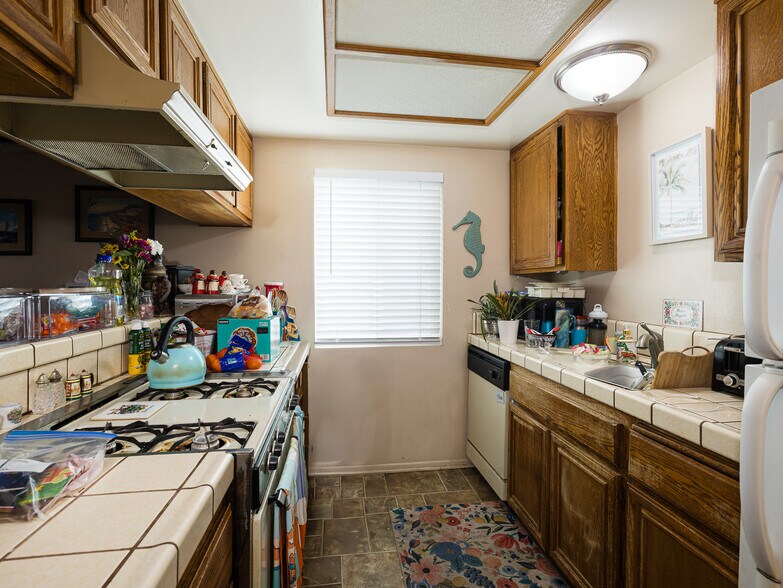 More Photos Of 426 E Imperial Ave, El Segundo Apartments For Sale