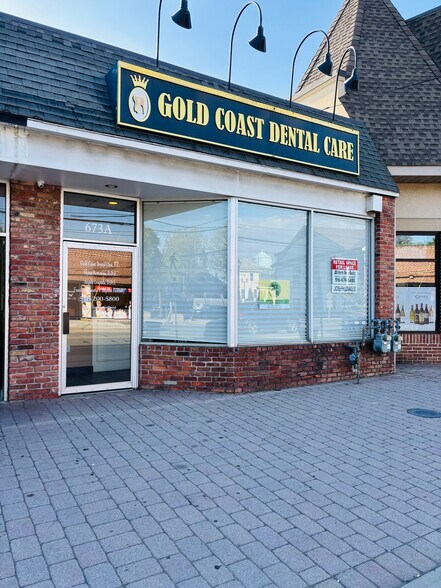 Primary Photo Of 673 Glen Cove Ave, Glen Head Storefront For Lease