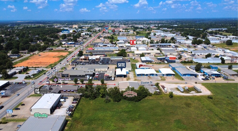 More Photos Of 1008 S Clayton St, Springdale Warehouse For Lease