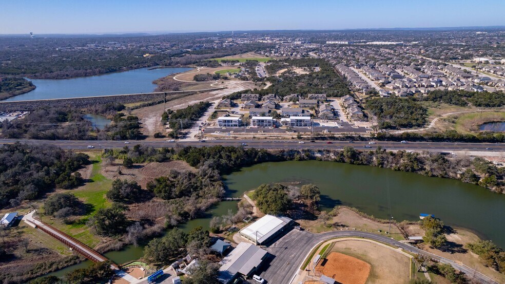 More Photos Of 1651 S Bell Blvd, Cedar Park Storefront Retail Office For Lease