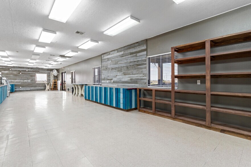 More Photos Of 5140 Gulfway Dr, Sabine Pass Restaurant For Sale