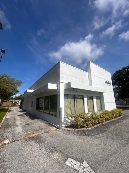 More Photos Of 8550 N Dale Mabry Hwy, Tampa Fast Food For Lease