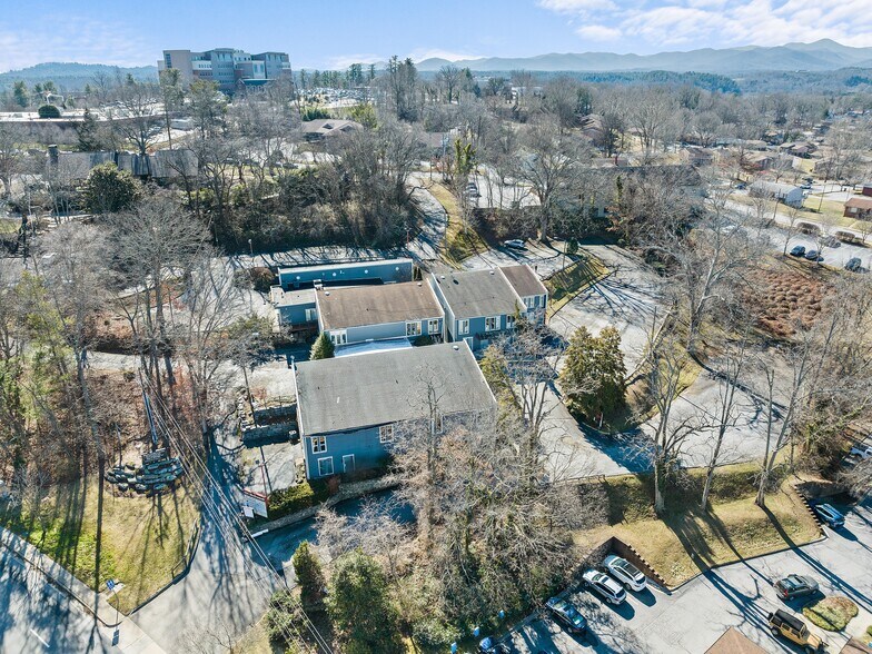 More Photos Of 131 McDowell St, Asheville Medical For Sale