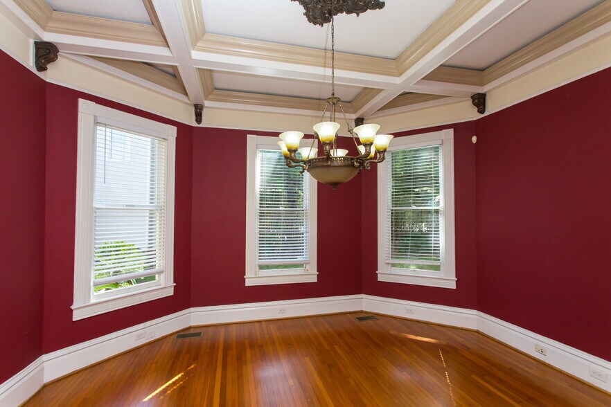 More Photos Of 921 N Palafox St, Pensacola Office For Sale