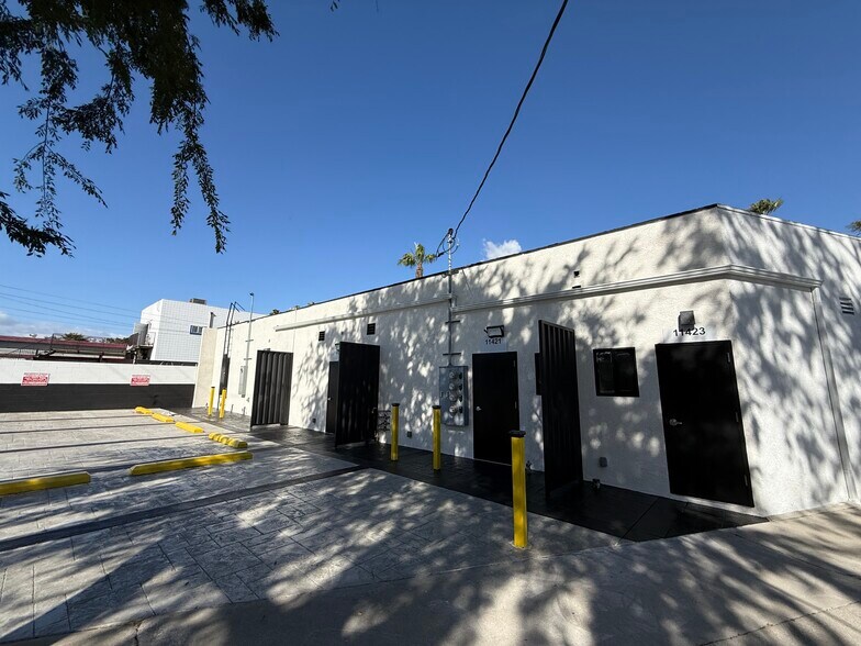 More Photos Of 11423 W Washington Blvd, Los Angeles Freestanding For Lease