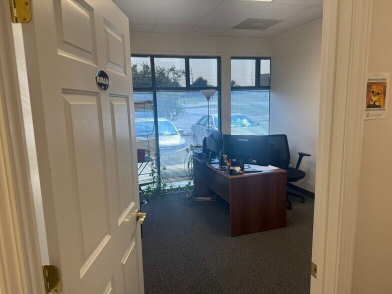 More Photos Of 611-617 Salt Lick Rd, Saint Peters Office For Lease