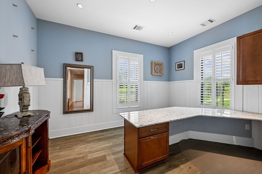 More Photos Of 27735 James Chapel Rd N, Holden Office For Sale