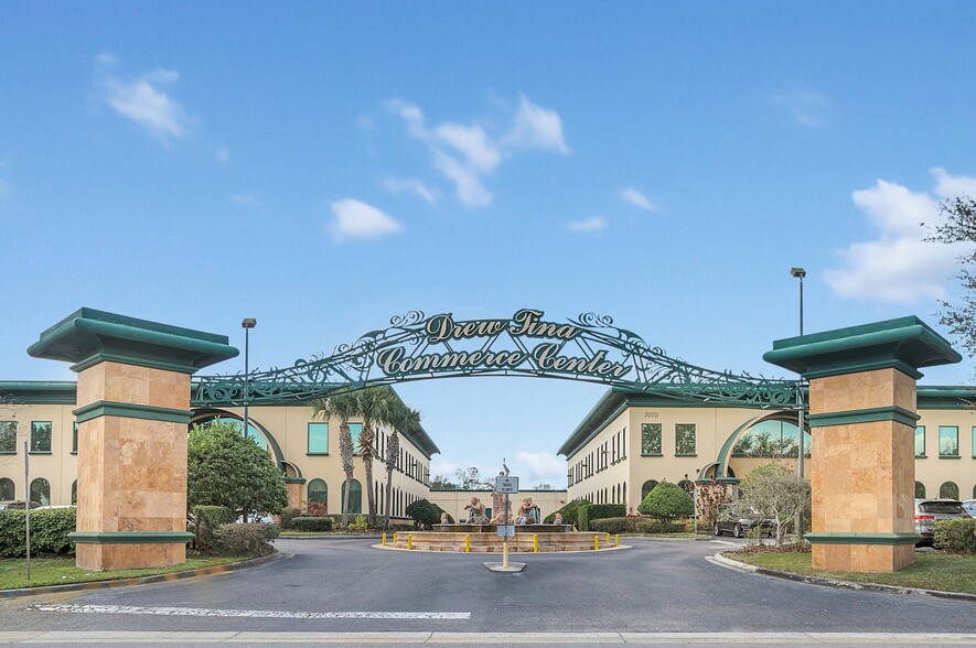More Photos Of 6881 Kingspointe Pky, Orlando Business Park For Lease