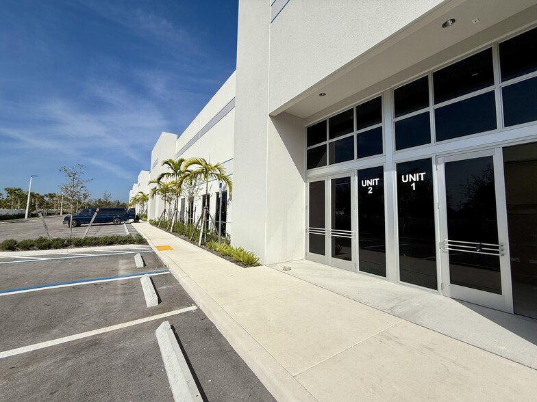 More Photos Of 1501 N Florida Mango Rd, West Palm Beach Warehouse For Lease